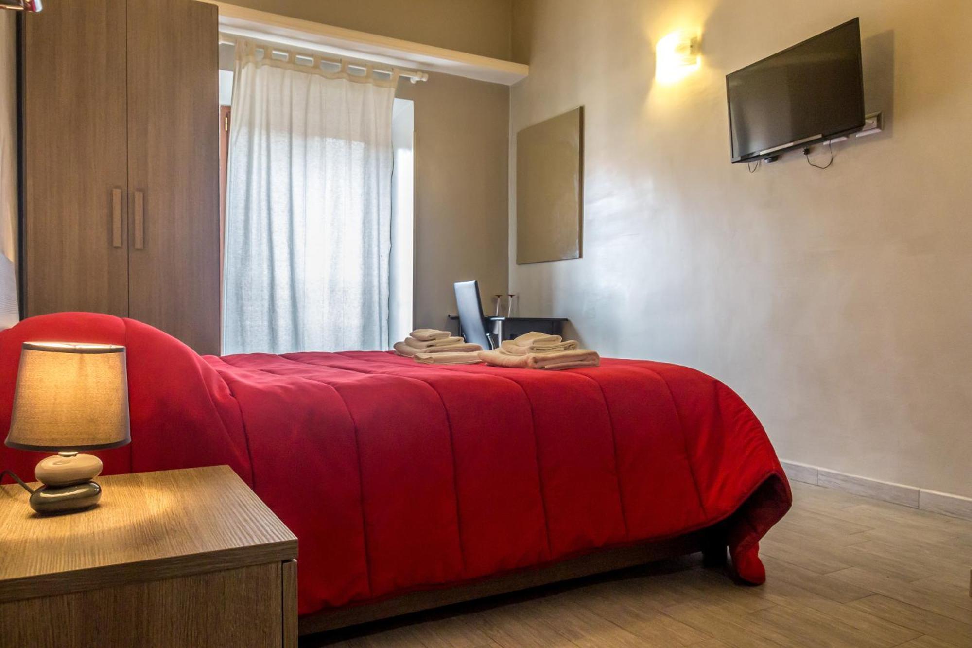 San Pietro's - Affittacamere 2*